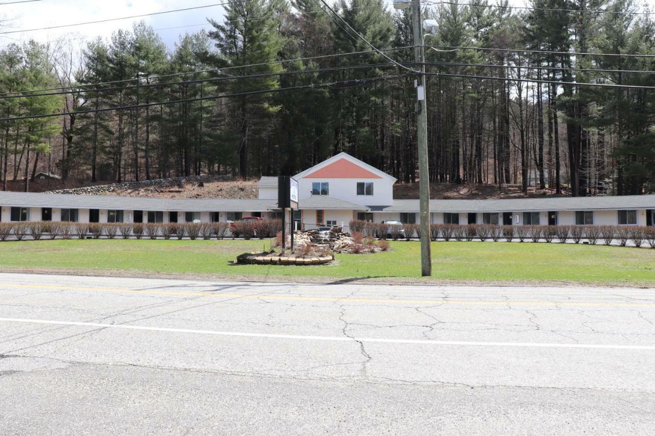 Hitching Post Country Motel Cornwall Exteriör bild
