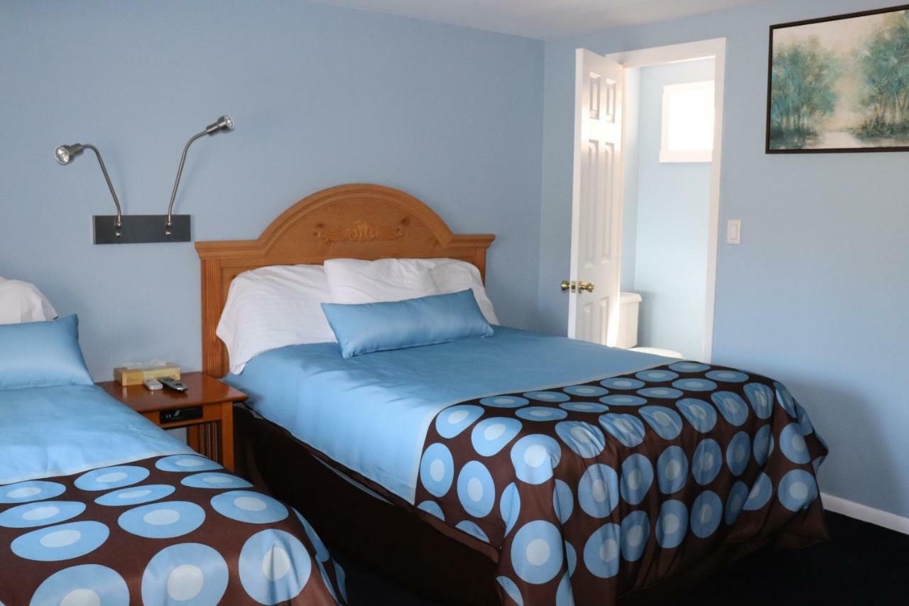 Hitching Post Country Motel Cornwall Exteriör bild