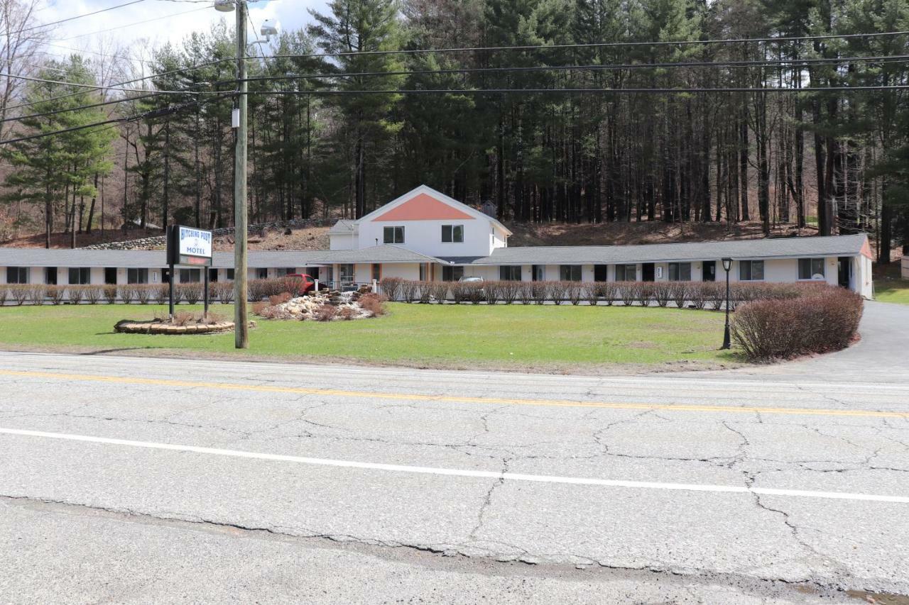 Hitching Post Country Motel Cornwall Exteriör bild